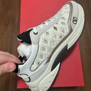 Valentino Garavani | Shoes | Valentino Garavani Offwhite